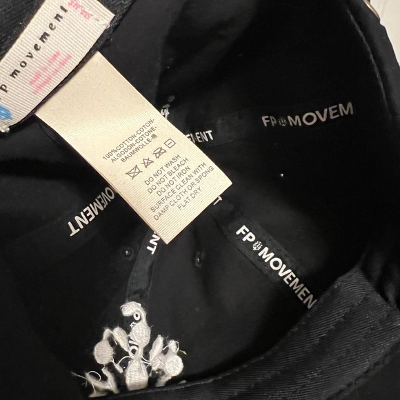 Free people Black hat with White Embroidery - Picture 3 of 5